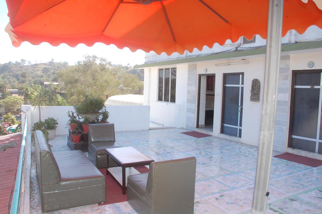 Hotel Karnavati Mount Abu Buitenkant foto