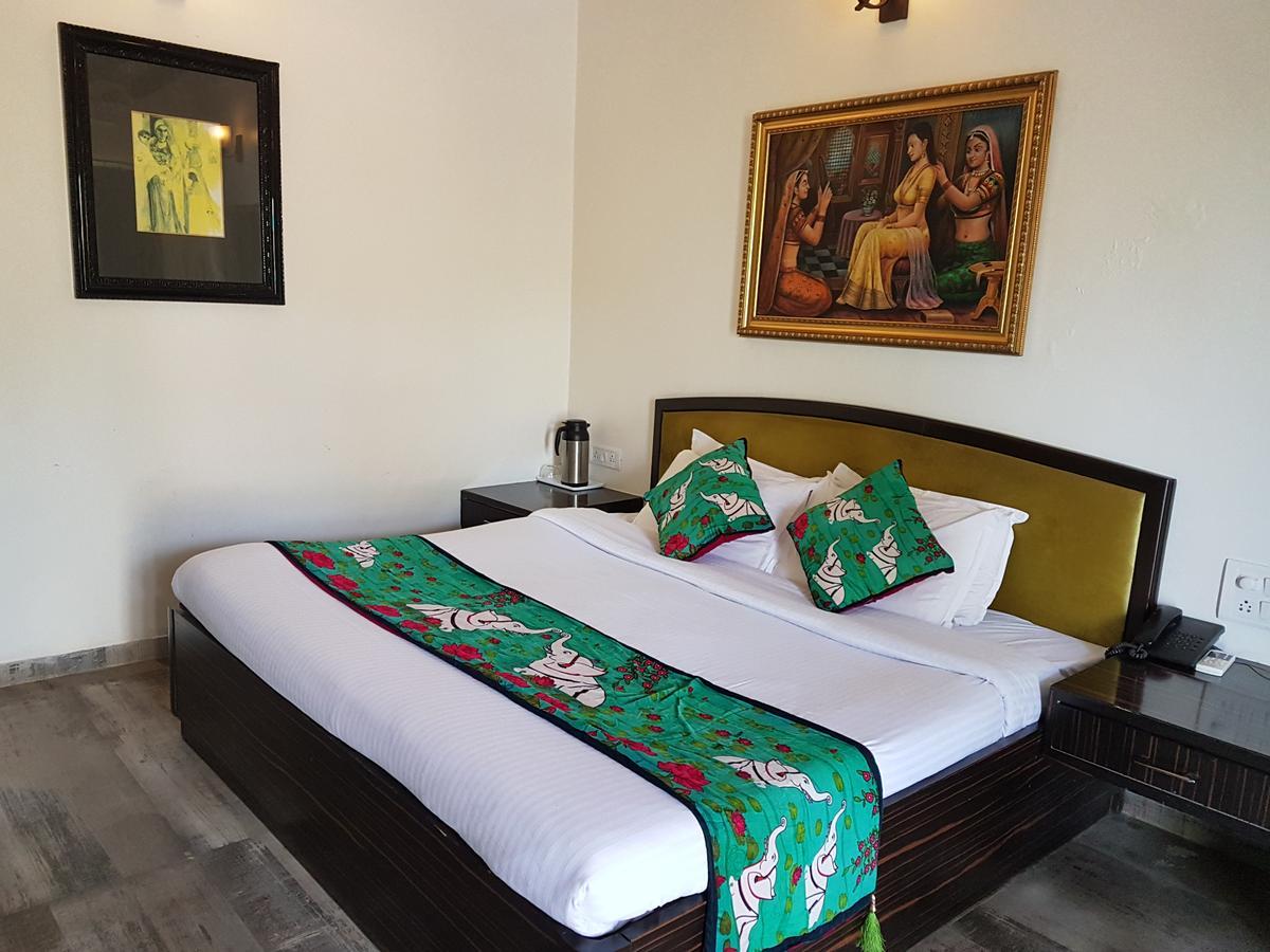 Hotel Karnavati Mount Abu Buitenkant foto
