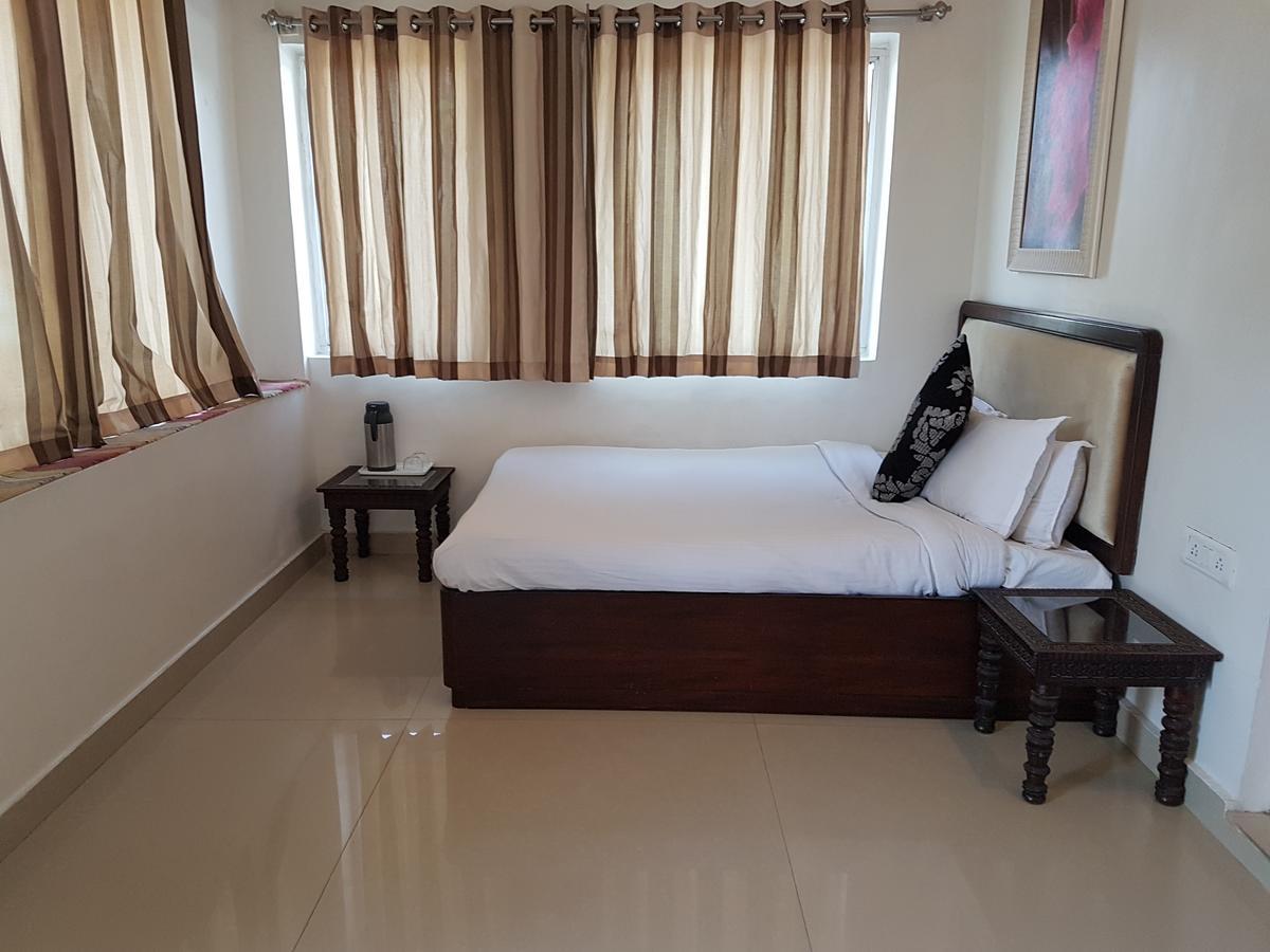Hotel Karnavati Mount Abu Buitenkant foto