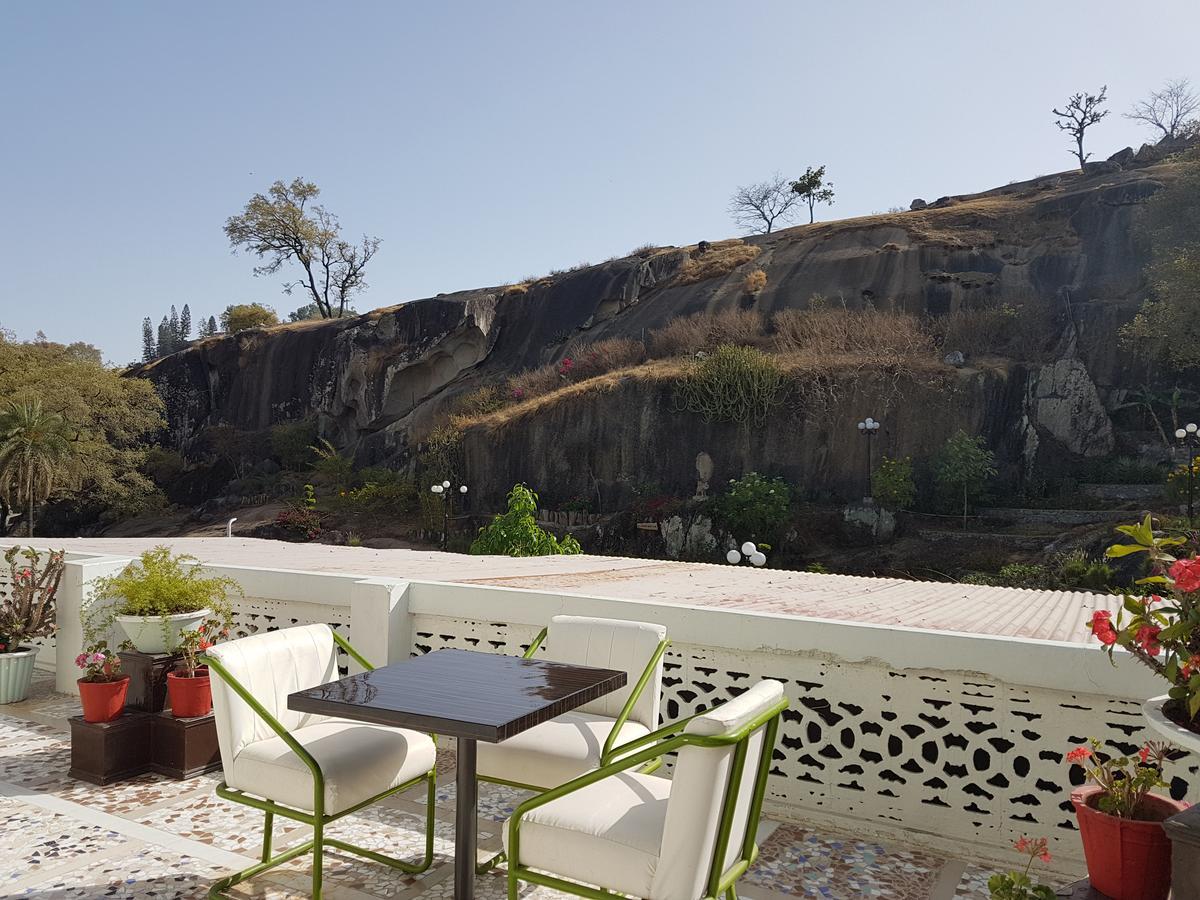Hotel Karnavati Mount Abu Buitenkant foto