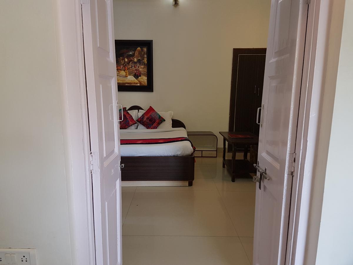 Hotel Karnavati Mount Abu Buitenkant foto