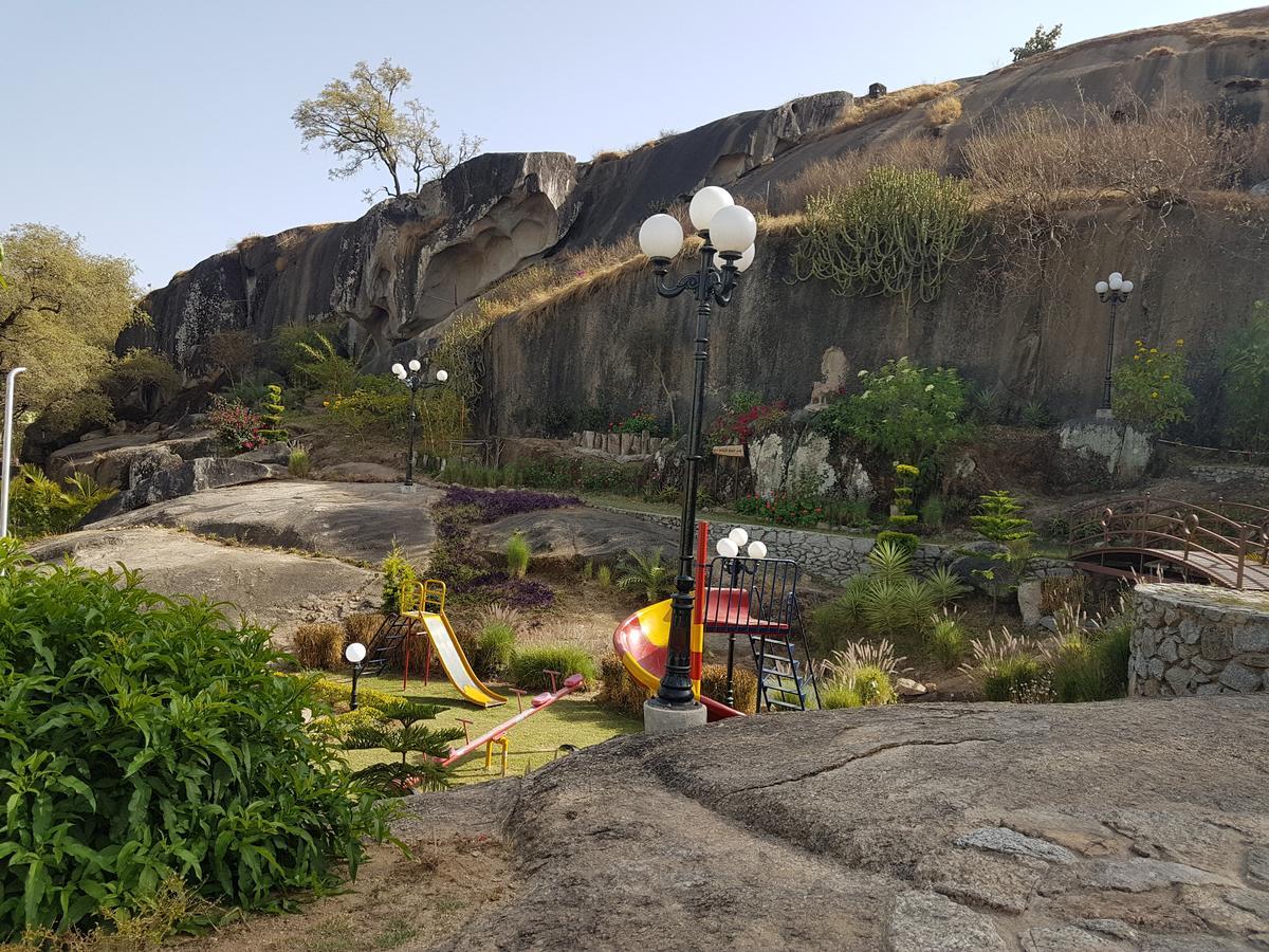 Hotel Karnavati Mount Abu Buitenkant foto