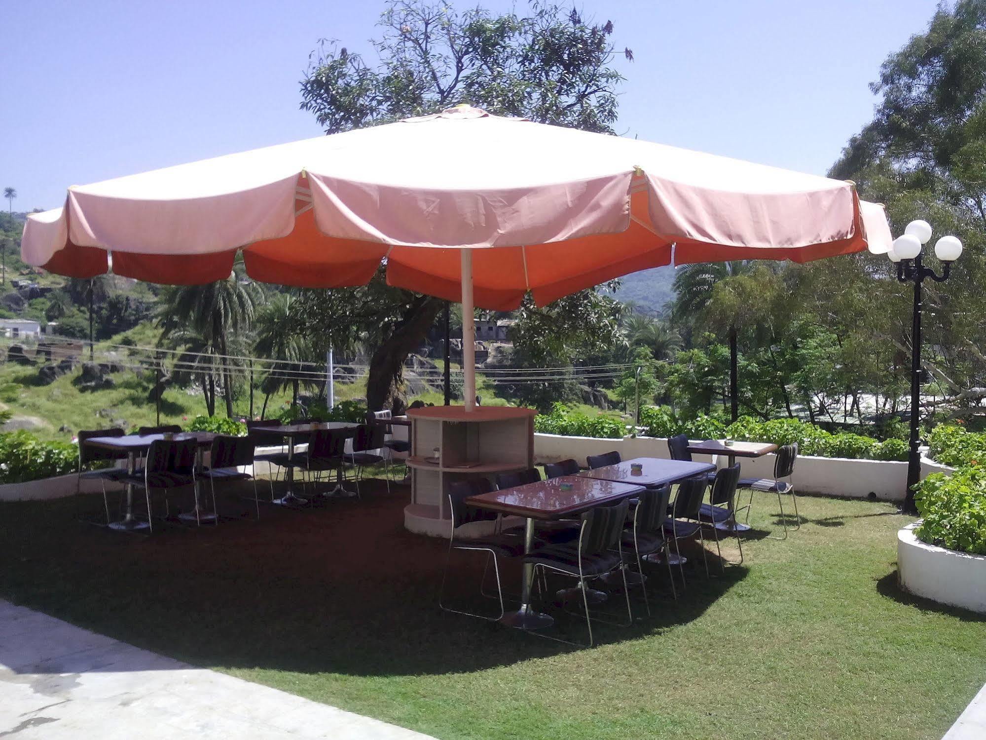 Hotel Karnavati Mount Abu Buitenkant foto