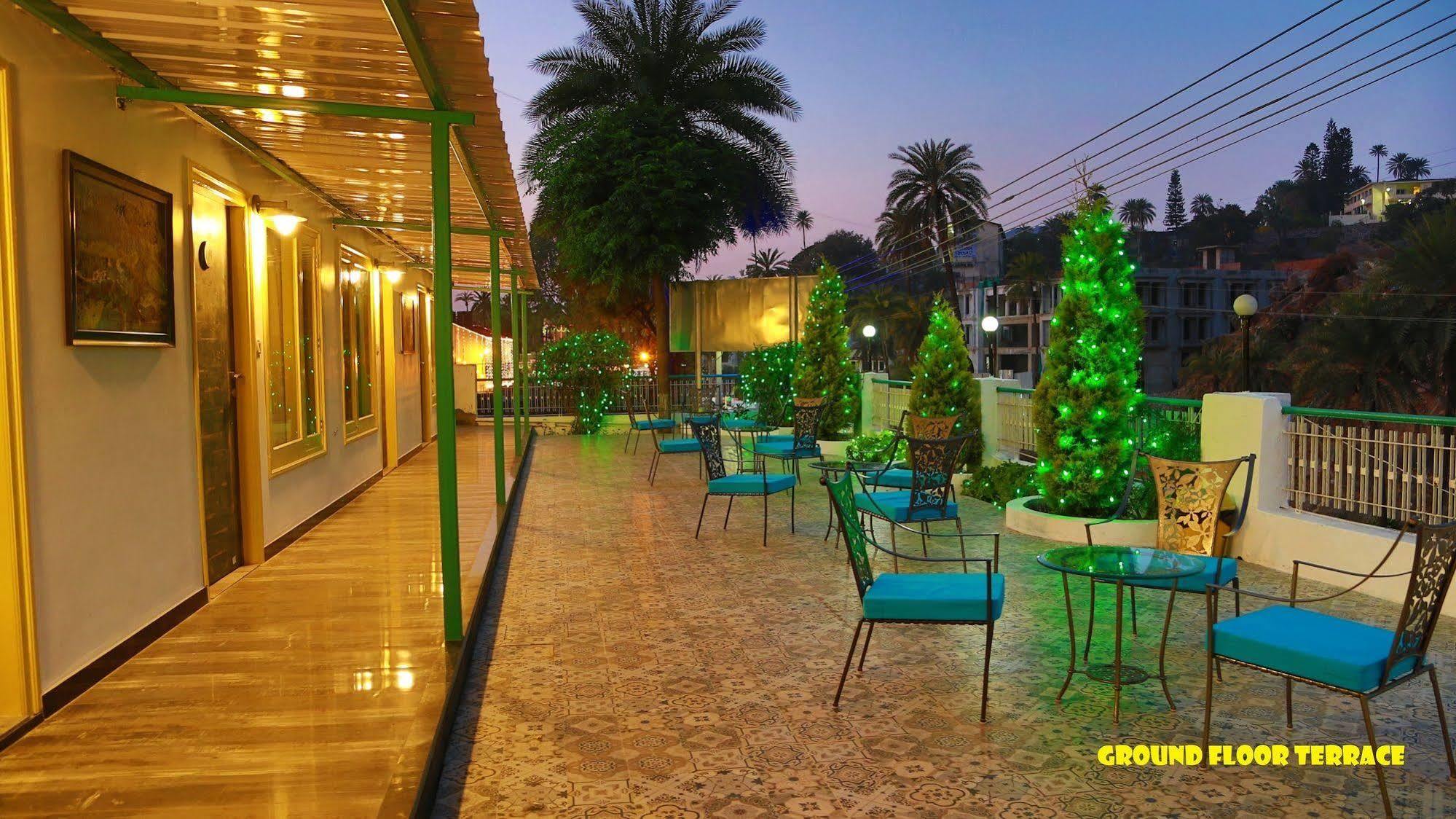 Hotel Karnavati Mount Abu Buitenkant foto